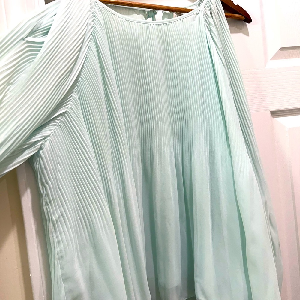 Absolutely gorgeous plus size 22/24 blouse